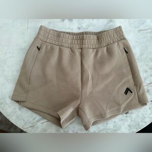 Alphalete ELMTS athletic short 3.5 Tan/M